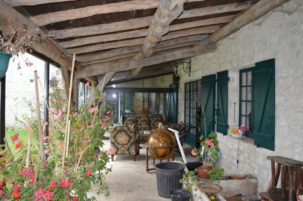Sensation de liberté pour cette magnifique propriété, approprié pour gîte ou auberge.