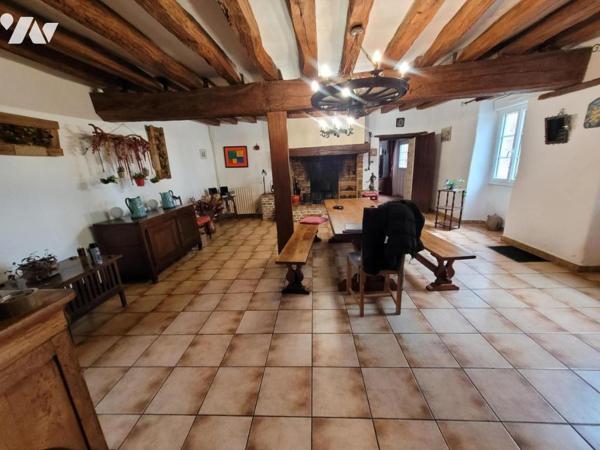 PRECIGNE-Longere de type 7-REFVDL2182