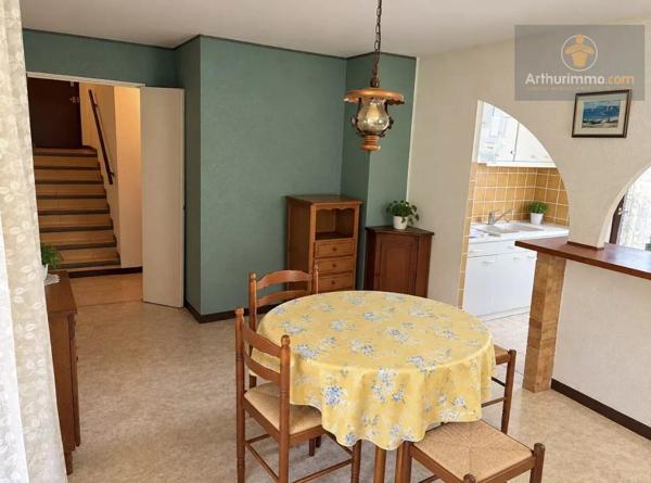 Vente                                                      Appartement
                        
                     2 pièces                      44 m2                     à La Seyne-sur-Mer