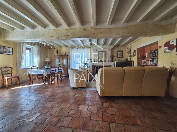 86200 LOUDUN Maison Loudun 6 pièce(s) 169 m2