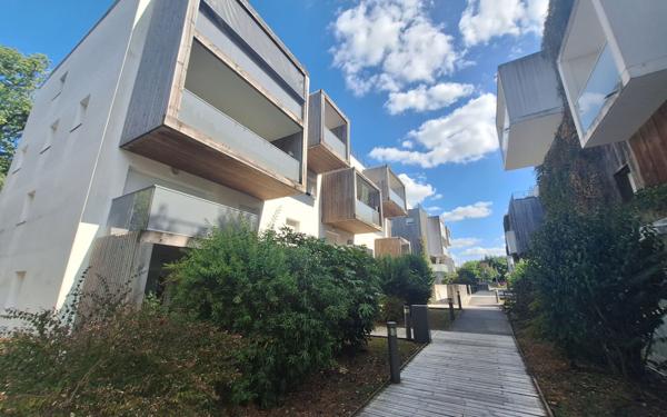 Appartement à vendre    3 pièces • 63,94 m2 Pessac