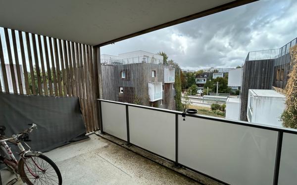 Appartement à vendre    3 pièces • 63,94 m2 Pessac