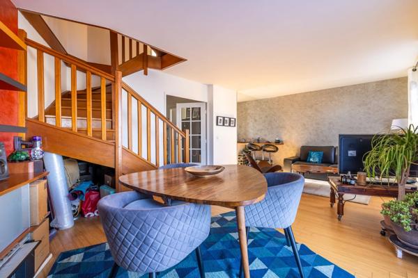 91360 - VILLEMOISSON-SUR-ORGE - MAISON - 100 M² - 5 PIÈCES - 4 CHAMBRES - JARDIN - TERRASSE - SERRE - IMPASSE - 2 PARKINGS - BOX - GARAGE 12 M² AVEC ÉTAGE AMÉNAGÉ - RER C - DPE C