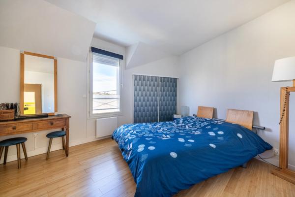 91360 - VILLEMOISSON-SUR-ORGE - MAISON - 100 M² - 5 PIÈCES - 4 CHAMBRES - JARDIN - TERRASSE - SERRE - IMPASSE - 2 PARKINGS - BOX - GARAGE 12 M² AVEC ÉTAGE AMÉNAGÉ - RER C - DPE C
