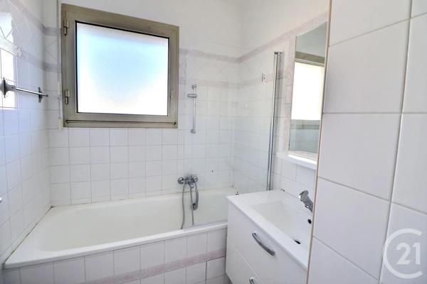 Appartement T2 à vendre  2 pièces - 39,93 m 2   ST RAPHAEL  - 83