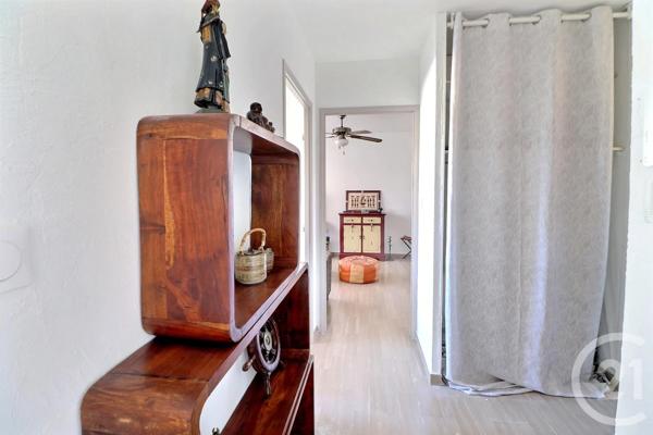 Appartement T2 à vendre  2 pièces - 39,93 m 2   ST RAPHAEL  - 83