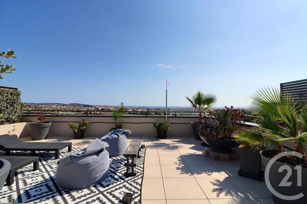 Appartement T4 à vendre  4 pièces - 104,33 m 2   FREJUS  - 83