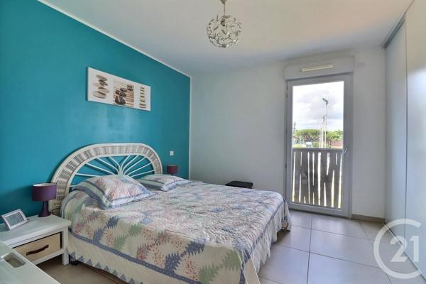 Appartement T4 à vendre  4 pièces - 104,33 m 2   FREJUS  - 83