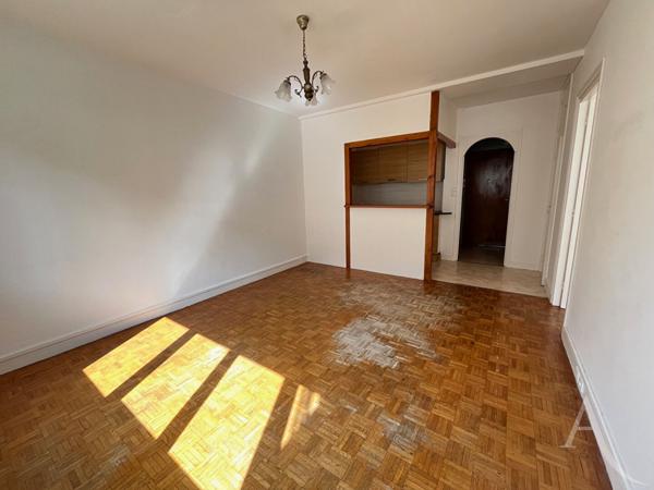 Appartement Mantes La Jolie 2 pièce(s) 41.48 m2, centre ville.