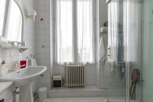 Charmante Maison de Ville avec Grand Jardin Privé