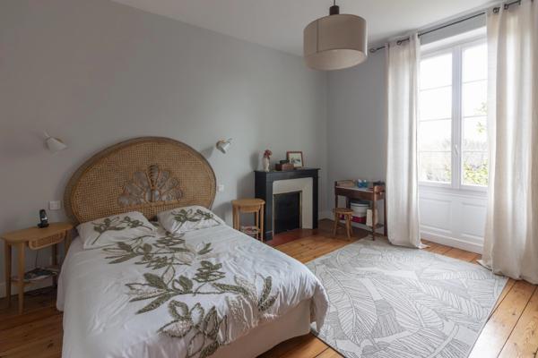 Charmante Maison de Ville avec Grand Jardin Privé