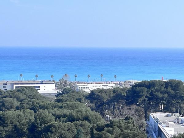 Appartement avec vue exceptionnelle de Nice jusqu'au Cap d'Antibes