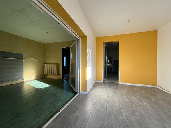 Maison à vendre à Arradon, plain pied 2 chambres - fort potentiel