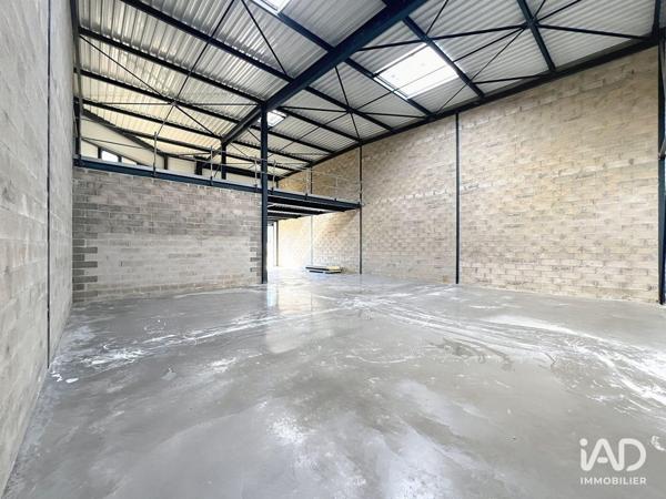 Location local d’activité 252 m² Saint-Pierre-du-Perray