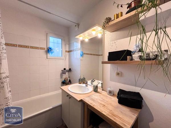 Appartement à louer 2 pièces 46.27m² Carcassonne (11000)