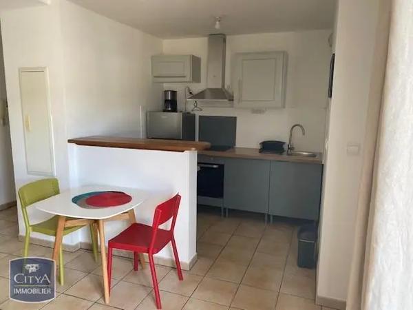Appartement à louer 2 pièces 36.57m² Le Tampon (97430)