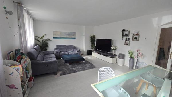Appartement à vendre 4 pièces BOUGIVAL (78)
