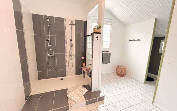 Maison à vendre    9 pièces • 192 m2 Sainte-Anne