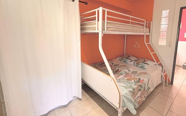 Maison à vendre    9 pièces • 192 m2 Sainte-Anne