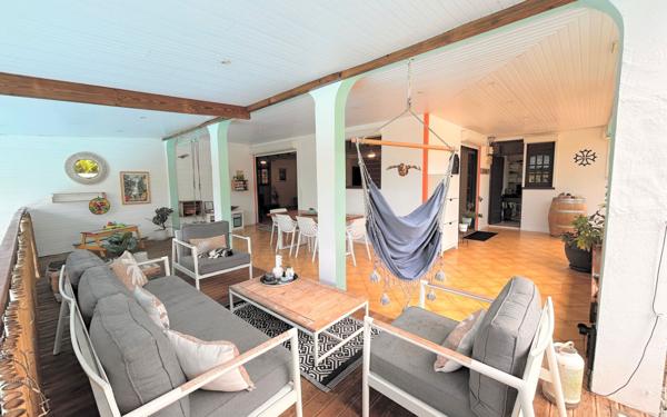 Maison à vendre    9 pièces • 192 m2 Sainte-Anne