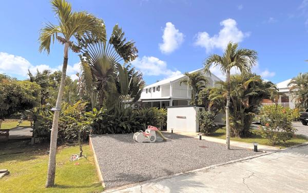 Maison à vendre    9 pièces • 192 m2 Sainte-Anne