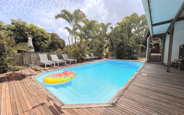 Maison à vendre    9 pièces • 192 m2 Sainte-Anne