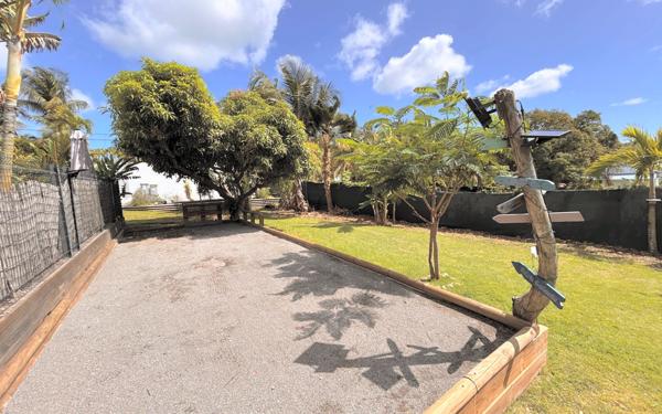 Maison à vendre    9 pièces • 192 m2 Sainte-Anne