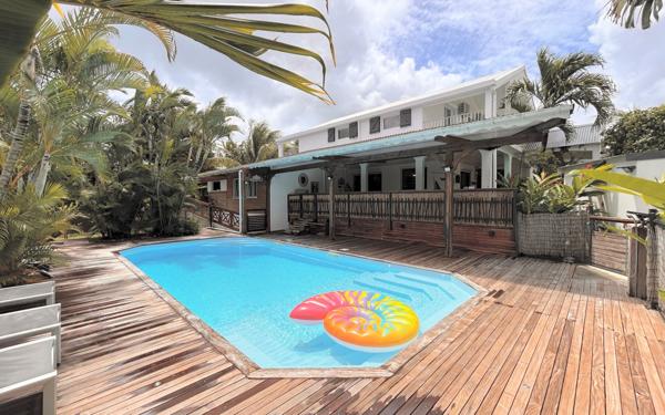 Maison à vendre    9 pièces • 192 m2 Sainte-Anne