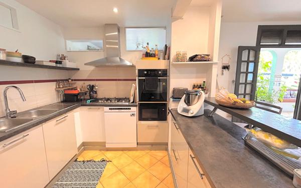 Maison à vendre    9 pièces • 192 m2 Sainte-Anne