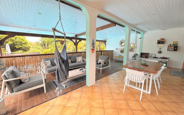 Maison à vendre    9 pièces • 192 m2 Sainte-Anne