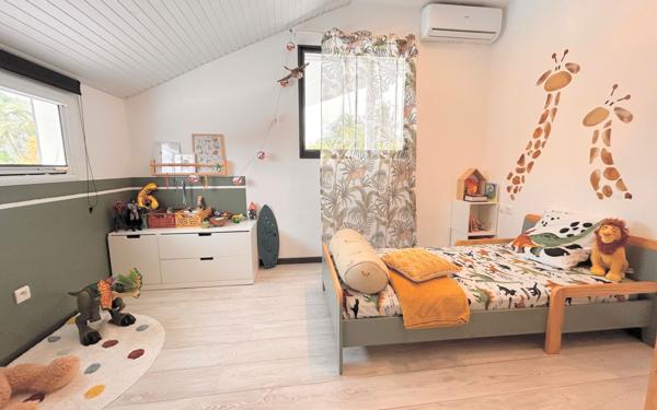 Maison à vendre    9 pièces • 192 m2 Sainte-Anne