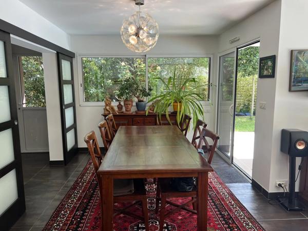 Vente                                                      Maison
                        
                     7 pièces                      188 m2                     à Saint-Herblain