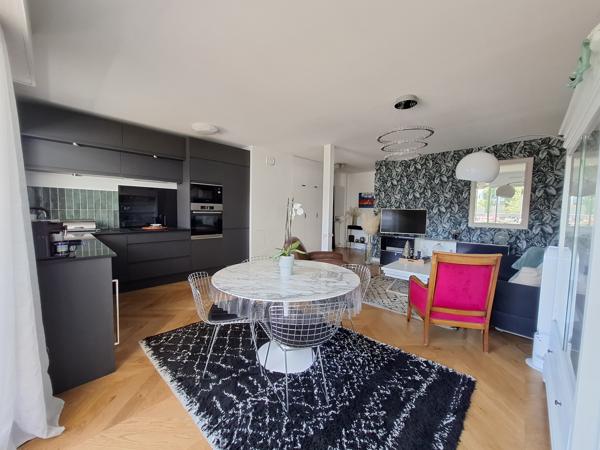 Appartement
         3 pièces
        - 74 m² Exclusivité 700 000 € *