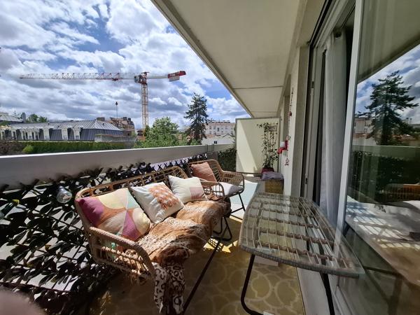 Appartement
         3 pièces
        - 74 m² Exclusivité 700 000 € *
