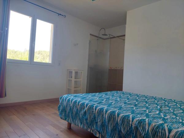 Belle villa plain pied sur un beau terrain