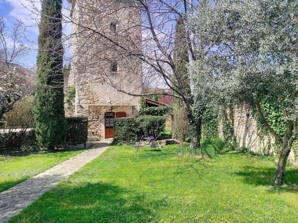 magnifique Pigeonnier restauré !