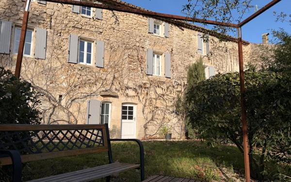 Maison à louer    4 pièces •  Saint-Paul-Trois-Châteaux