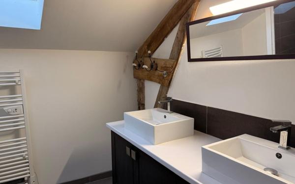 Maison à louer    4 pièces •  Saint-Paul-Trois-Châteaux