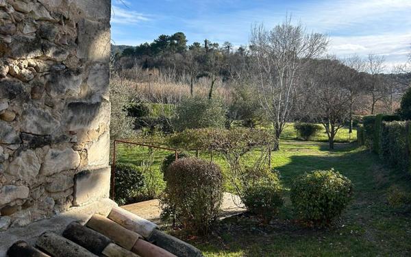 Maison à louer    4 pièces •  Saint-Paul-Trois-Châteaux