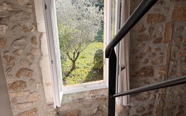 Maison à louer    4 pièces •  Saint-Paul-Trois-Châteaux