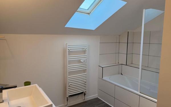 Maison à louer    4 pièces •  Saint-Paul-Trois-Châteaux