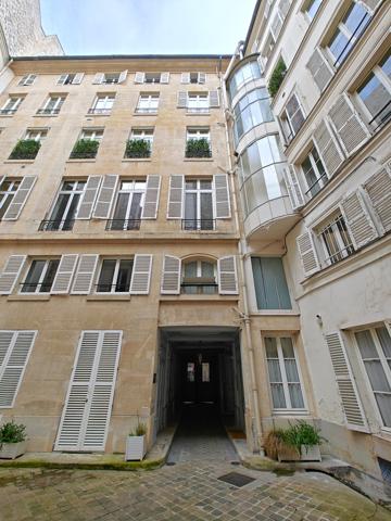 Appartement
         1 pièce
        - 32 m² Exclusivité 395 000 € *