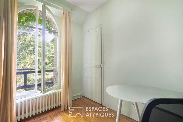 Maison de famille avec dépendance et ponton privé à Joinville le Pont