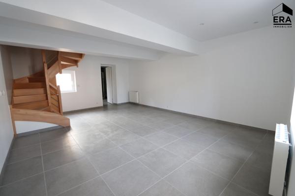 À louer - Maison rénovée -Centre d'Artenay, proche écoles et commerces