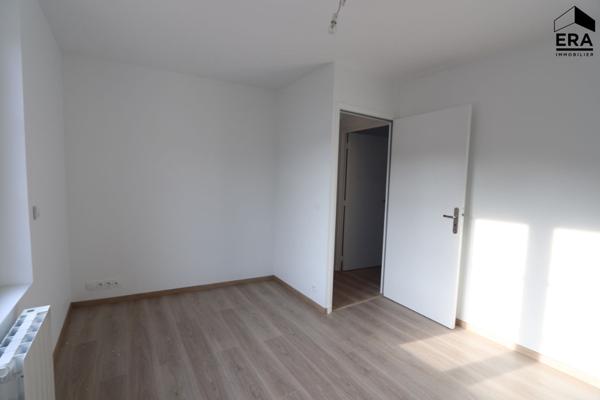 À louer - Maison rénovée -Centre d'Artenay, proche écoles et commerces