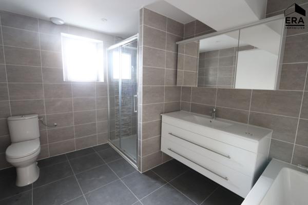 À louer - Maison rénovée -Centre d'Artenay, proche écoles et commerces