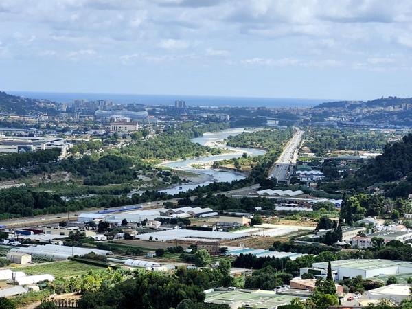 Rare Terrain à batir