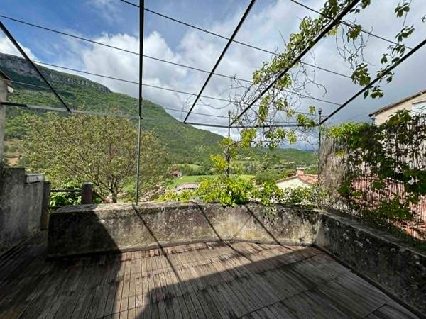 Maison de village à louer 49.74m² à Valbelle