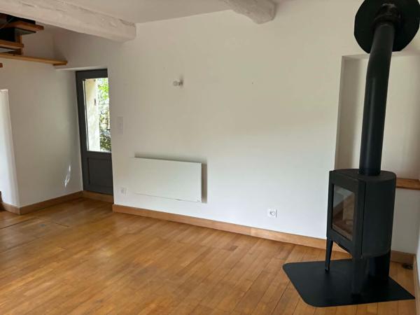 Maison de village à louer 49.74m² à Valbelle