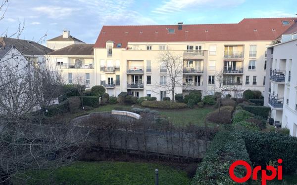 Appartement à vendre    3 pièces • 65 m2 Montigny-le-Bretonneux